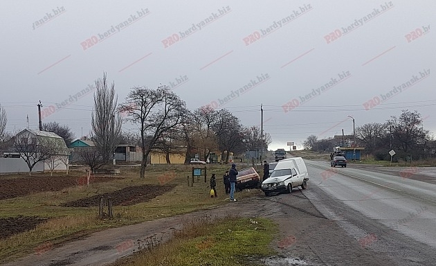 На запорожской трассе произошло сразу 2 ДТП (ФОТО-ВИДЕО) Фото № 0 На запорожской трассе произошло сразу 2 ДТП (ФОТО-ВИДЕО) Фото № 0