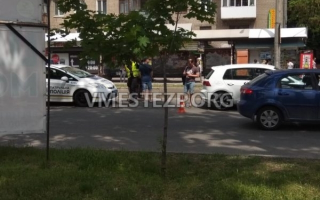 В результате ДТП движение на Лермонтова затруднено (ФОТО) Фото № 1 В результате ДТП движение на Лермонтова затруднено (ФОТО) Фото № 1