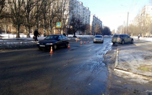 В Запорожье - ДТП на пешеходном переходе (ФОТО) Фото № 1 В Запорожье - ДТП на пешеходном переходе (ФОТО) Фото № 1