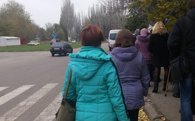 Пропустить на конечной две маршрутки, чтобы уехать стоя: Запорожцы возмущаются транспортом в городе (ФОТО) Фото № 1 Пропустить на конечной две маршрутки, чтобы уехать стоя: Запорожцы возмущаются транспортом в городе (ФОТО) Фото № 1