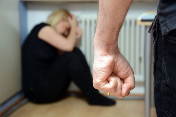 В Запорожской области парень убил родную мать ради денег и В Запорожской области парень убил родную мать ради денег и