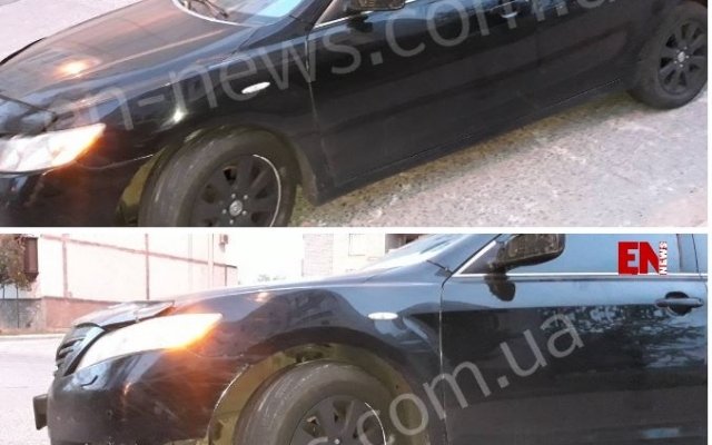 Под Запорожьем во дворе нашли брошенное авто бизнес-класса после ДТП (ФОТО) Фото № 2 Под Запорожьем во дворе нашли брошенное авто бизнес-класса после ДТП (ФОТО) Фото № 2