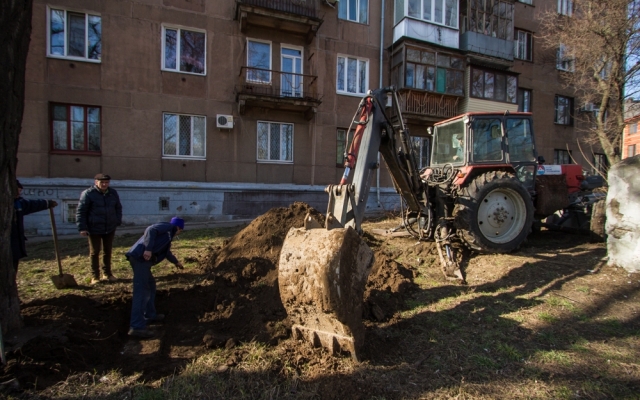 Фоторепортаж: Как приходится выживать одинокой старушке в разрушающемся доме Фото № 32 Фоторепортаж: Как приходится выживать одинокой старушке в разрушающемся доме Фото № 32