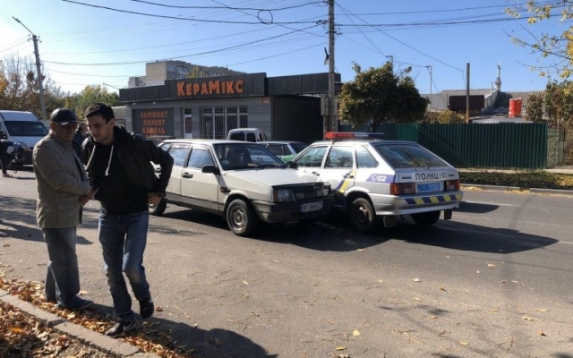 В Бердянске произошло ДТП с участием полицейских (ФОТО) Фото № 2 В Бердянске произошло ДТП с участием полицейских (ФОТО) Фото № 2
