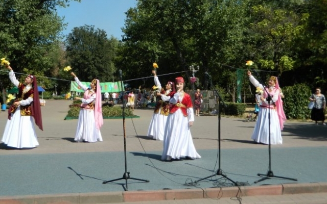 В Запорожье отметили яркий национальный праздник Фото № 0 В Запорожье отметили яркий национальный праздник Фото № 0
