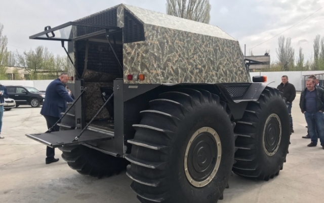 В городе появился уникальный вездеход, который удивил даже губернатора (ФОТО) Фото № 0 В городе появился уникальный вездеход, который удивил даже губернатора (ФОТО) Фото № 0