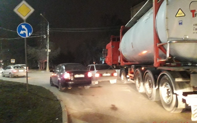 В Запорожье столкнулись В Запорожье столкнулись