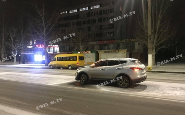 В Запорожской области легковушка протаранила коммунальный транспорт (ФОТО) Фото № 2 В Запорожской области легковушка протаранила коммунальный транспорт (ФОТО) Фото № 2