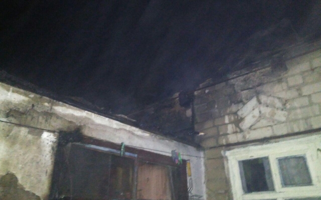 Под Запорожьем женщина с двумя детьми чуть не погибла в своем доме Фото № 0 Под Запорожьем женщина с двумя детьми чуть не погибла в своем доме Фото № 0