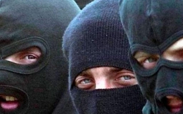 Грабители попытались ограбить гостиницу в Бердянске (ВИДЕО) Фото № 0 Грабители попытались ограбить гостиницу в Бердянске (ВИДЕО) Фото № 0