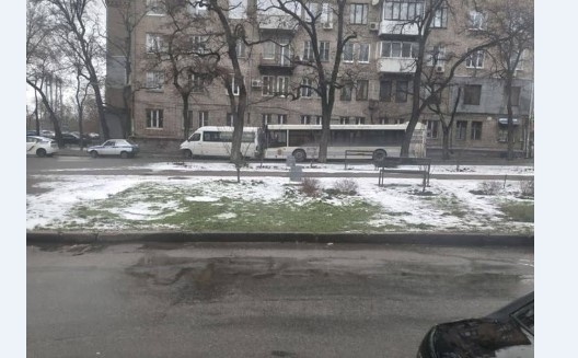 В Запорожье столкнулись автобус и маршрутка (ФОТО) Фото № 0 В Запорожье столкнулись автобус и маршрутка (ФОТО) Фото № 0