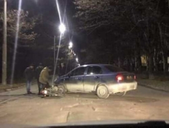 Под Запорожьем мотоциклист оказался под колесами авто (ФОТО) Фото № 0 Под Запорожьем мотоциклист оказался под колесами авто (ФОТО) Фото № 0