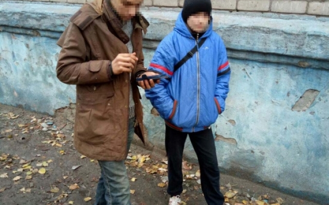 Подростки оставили запорожцев без Интернета (ФОТО) Фото № 1 Подростки оставили запорожцев без Интернета (ФОТО) Фото № 1