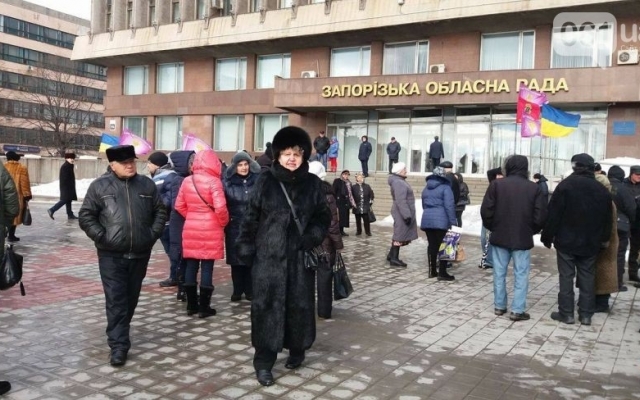 Смотрите: под Запорожской ОГА митингуют предприниматели Фото № 2 Смотрите: под Запорожской ОГА митингуют предприниматели Фото № 2