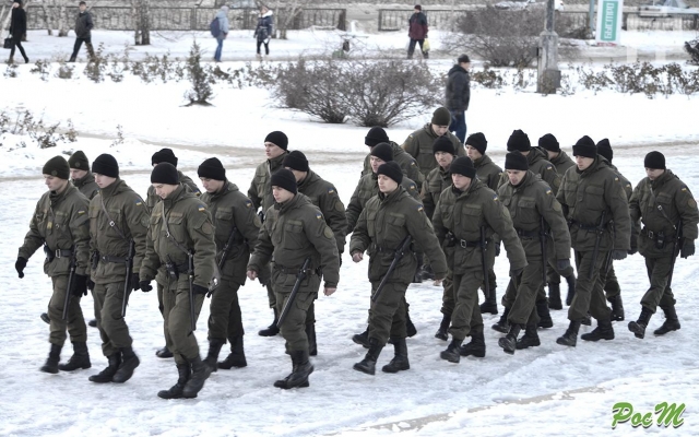 На запорожские улицы вышли военные Фото № 1 На запорожские улицы вышли военные Фото № 1
