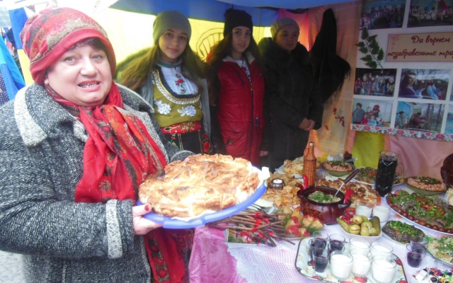 В сети опубликованы фото с Фестиваля национальной кухни Фото № 39 В сети опубликованы фото с Фестиваля национальной кухни Фото № 39
