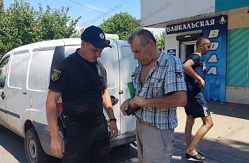 Маршрутка сбила двух девушек (ФОТО) Фото № 1 Маршрутка сбила двух девушек (ФОТО) Фото № 1