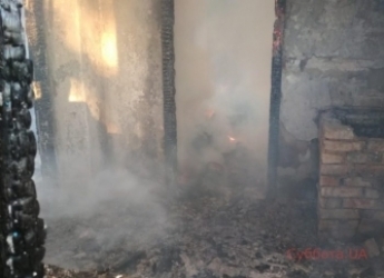 В Приморске на пожаре погибли двое людей Фото № 1 В Приморске на пожаре погибли двое людей Фото № 1