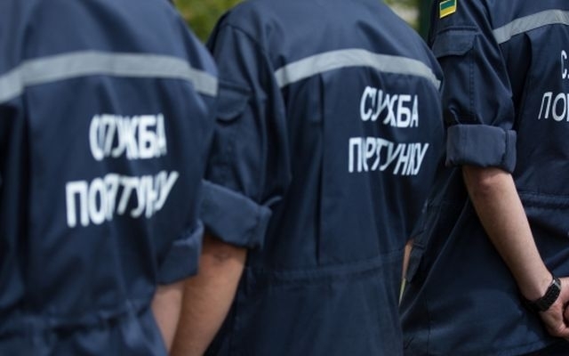 В Запорожье мужчина застрял на шестом этаже Фото № 0 В Запорожье мужчина застрял на шестом этаже Фото № 0