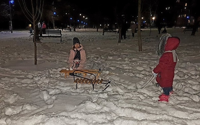 Горожане занялись странным спортом прямо на улице (ВИДЕО) Фото № 4 Горожане занялись странным спортом прямо на улице (ВИДЕО) Фото № 4