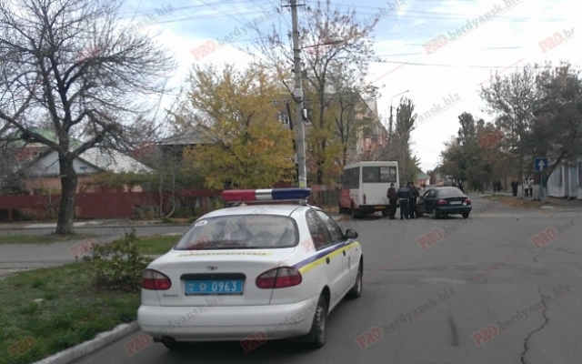 В Запорожской области маршрутка с пассажирами попала в ДТП Фото № 1 В Запорожской области маршрутка с пассажирами попала в ДТП Фото № 1