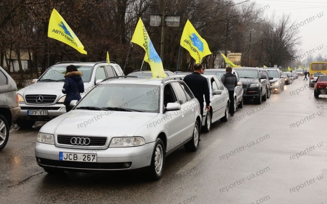 В сети появилось видео сегодняшнего автопробега в Запорожье Фото № 3 В сети появилось видео сегодняшнего автопробега в Запорожье Фото № 3