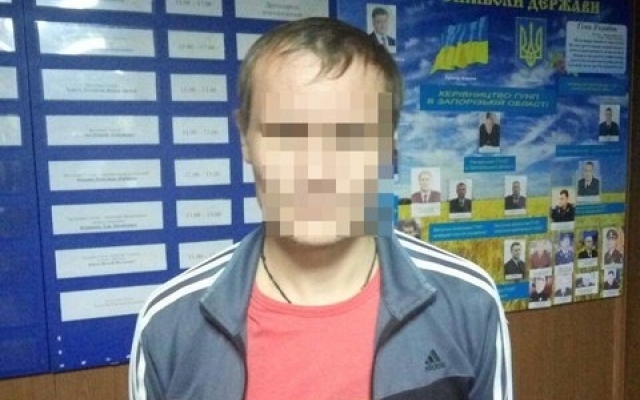 В Запорожье полицейские задержали банду квартирных воров (ФОТО) Фото № 2 В Запорожье полицейские задержали банду квартирных воров (ФОТО) Фото № 2