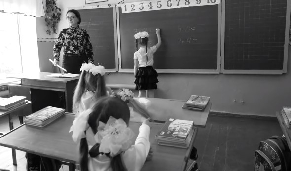 В Мелитополе учительницы сняли забавный ролик (ВИДЕО) Фото № 0 В Мелитополе учительницы сняли забавный ролик (ВИДЕО) Фото № 0