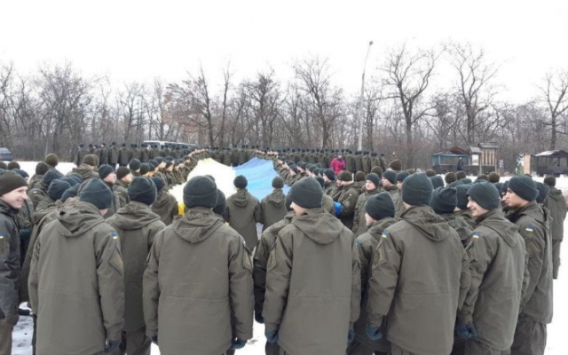 Военнослужащие организовали флешмоб в поддержку моряков (ВИДЕО) Фото № 3 Военнослужащие организовали флешмоб в поддержку моряков (ВИДЕО) Фото № 3