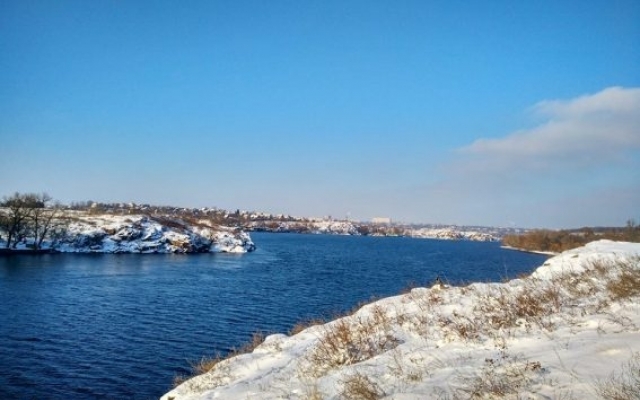 Хортица в снегу: Запорожанка показала заснеженный остров (ФОТО) Фото № 11 Хортица в снегу: Запорожанка показала заснеженный остров (ФОТО) Фото № 11