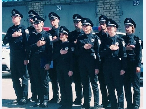 Новые патрульные полицейские приняли присягу сегодня в Запорожье (ФОТО) Фото № 2 Новые патрульные полицейские приняли присягу сегодня в Запорожье (ФОТО) Фото № 2