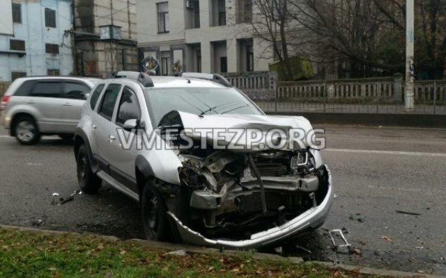Возле запорожского автовокзала серьезное ДТП (ФОТО) Фото № 2 Возле запорожского автовокзала серьезное ДТП (ФОТО) Фото № 2