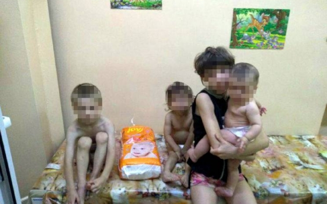 Полицейских шокировали условия, в которых находились обессиленные дети (ФОТО) Фото № 1 Полицейских шокировали условия, в которых находились обессиленные дети (ФОТО) Фото № 1