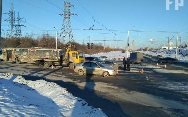 В Запорожье остановились троллейбусы Фото № 0 В Запорожье остановились троллейбусы Фото № 0