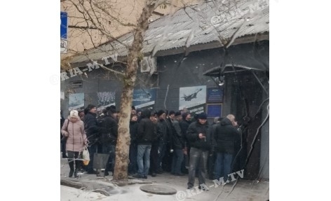 В Мелитополе заметили большую очередь в военкомат (ФОТО) Фото № 0 В Мелитополе заметили большую очередь в военкомат (ФОТО) Фото № 0