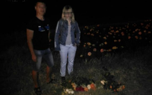 В Запорожье парочку влюбленных застукали за неприличным делом (ФОТО) Фото № 0 В Запорожье парочку влюбленных застукали за неприличным делом (ФОТО) Фото № 0