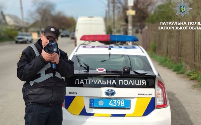 Фотофакт: В Запорожье на Сикорского установили дорожные знаки Фото № 0 Фотофакт: В Запорожье на Сикорского установили дорожные знаки Фото № 0