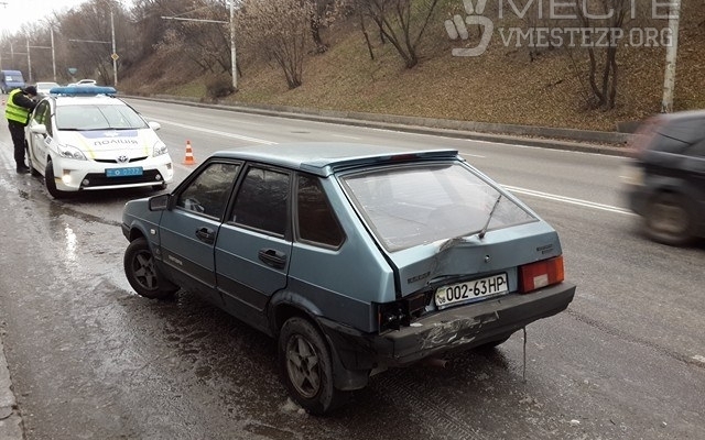 Запорожские коммунальщики виноваты в двойном ДТП Фото № 1 Запорожские коммунальщики виноваты в двойном ДТП Фото № 1