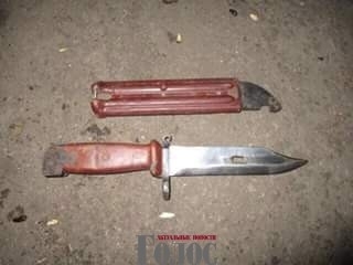 В Запорожской области остановили автомобиль с оружием (ФОТО) Фото № 2 В Запорожской области остановили автомобиль с оружием (ФОТО) Фото № 2