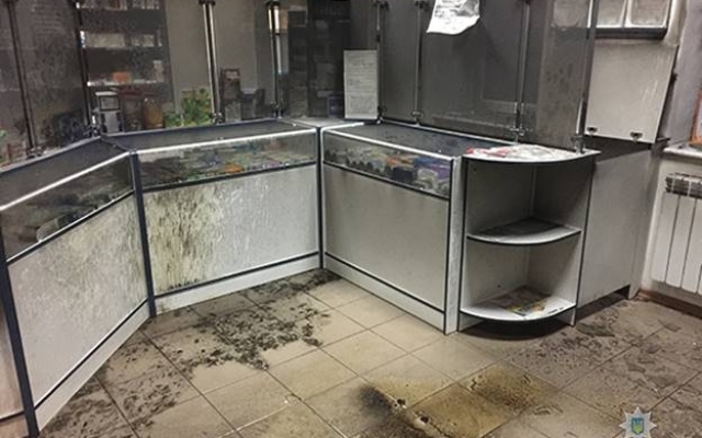 В Запорожской области массовый погром сети аптек Фото № 2 В Запорожской области массовый погром сети аптек Фото № 2