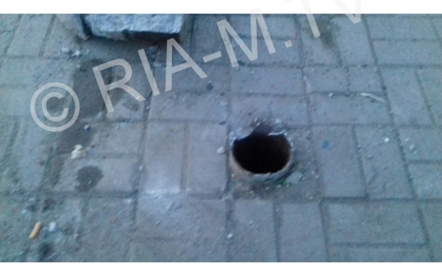 Под Запорожьем лихач снес остановку (ФОТО) Фото № 1 Под Запорожьем лихач снес остановку (ФОТО) Фото № 1
