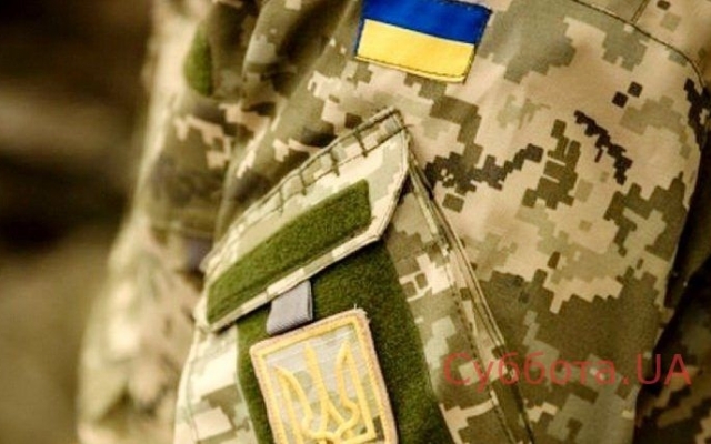 В Запорожье около супермаркета напали на военных Фото № 0 В Запорожье около супермаркета напали на военных Фото № 0