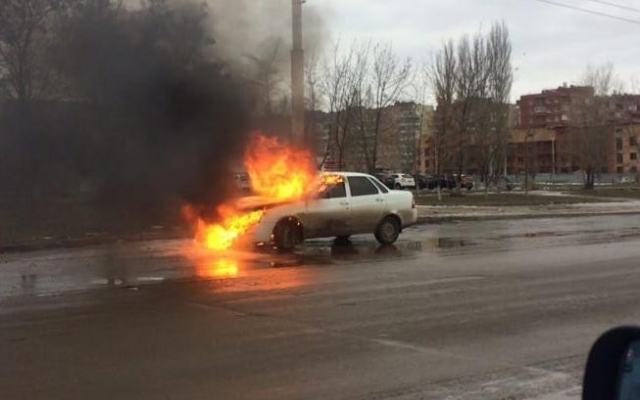 Под Запорожьем горела припаркованная машина Фото № 0 Под Запорожьем горела припаркованная машина Фото № 0
