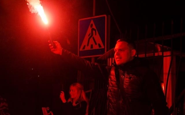 В Запорожье представители «Нацкорпуса» собрались у здания «СБУ» с протестом (ФОТО) Фото № 3 В Запорожье представители «Нацкорпуса» собрались у здания «СБУ» с протестом (ФОТО) Фото № 3