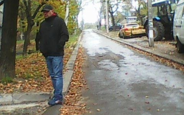 Запорожцы возмущаются странным ремонтом дорог (ФОТО) Фото № 2 Запорожцы возмущаются странным ремонтом дорог (ФОТО) Фото № 2