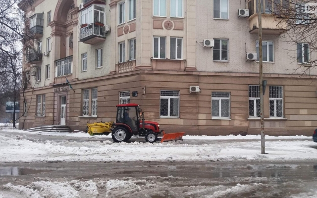 Запорожцев просят не выходить из домов: Как сейчас выглядят запорожские улицы (ФОТО) Фото № 2 Запорожцев просят не выходить из домов: Как сейчас выглядят запорожские улицы (ФОТО) Фото № 2