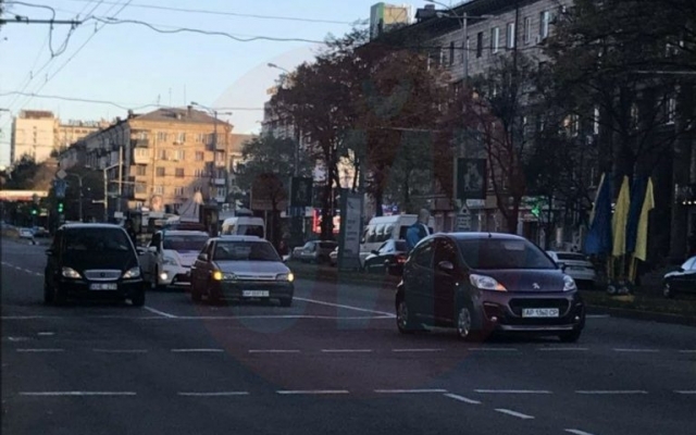 В центре Запорожья произошло ДТП: Легковушку от удара отбросило в сторону (ФОТО) Фото № 0 В центре Запорожья произошло ДТП: Легковушку от удара отбросило в сторону (ФОТО) Фото № 0