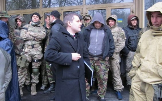 Нечего вам здесь делать: На Нечего вам здесь делать: На