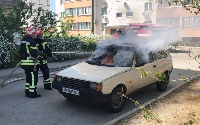 Под Запорожьем сгорел автомобиль (ФОТО) Фото № 2 Под Запорожьем сгорел автомобиль (ФОТО) Фото № 2