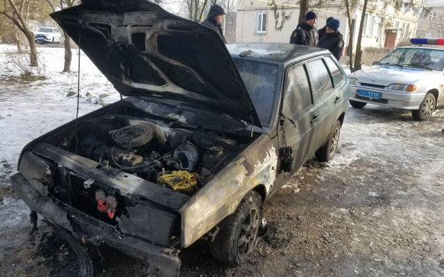 В Запорожской области сгорел автомобиль В Запорожской области сгорел автомобиль